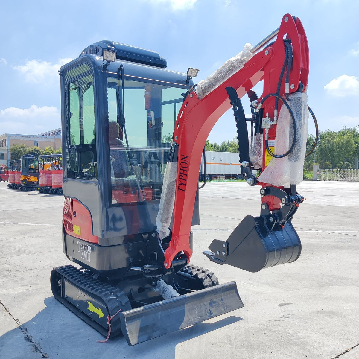 TYPHON TERROR XVIII Prestige 2 Ton Mini Excavator, KUBOTA Diesel Engine