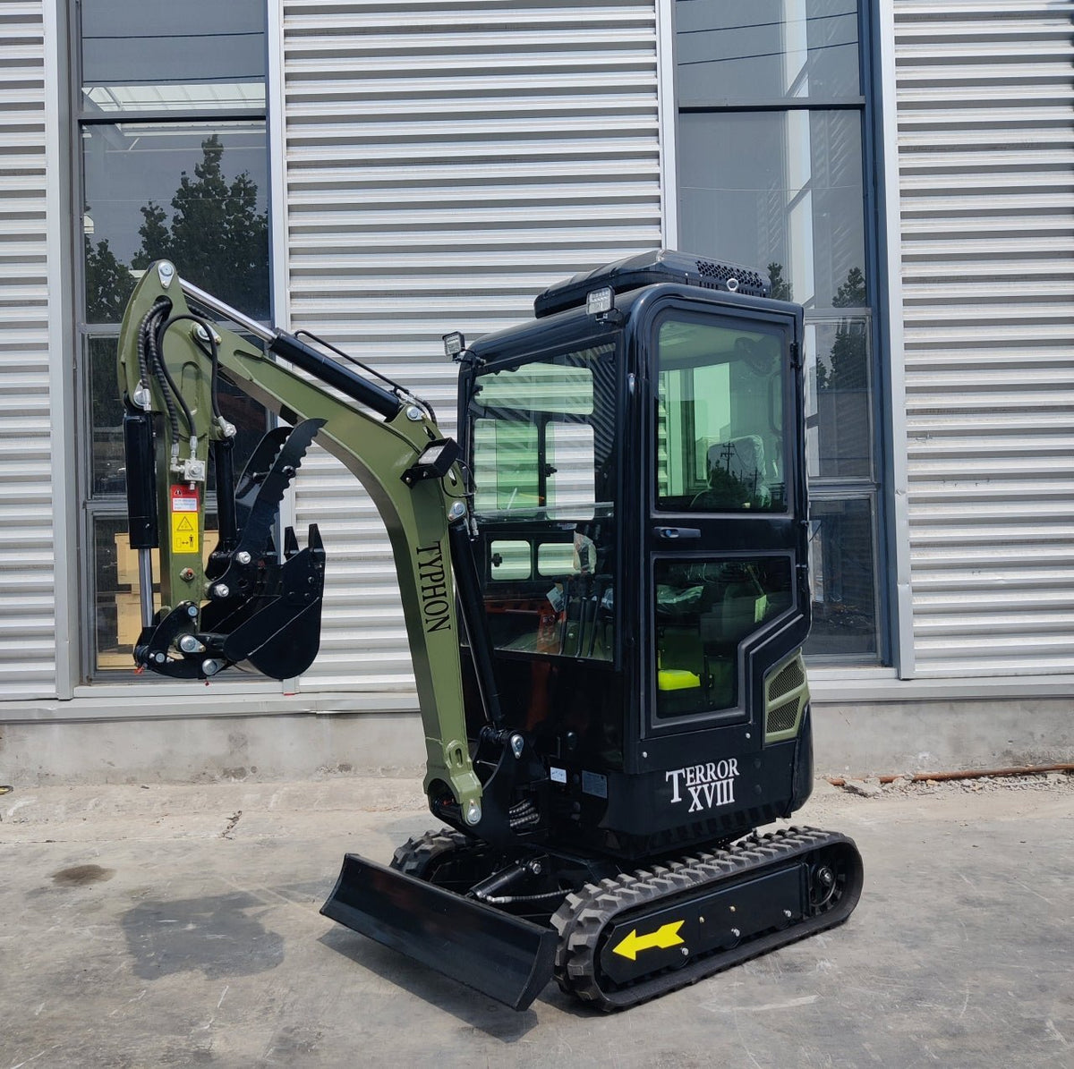 TYPHON TERROR XVIII Prestige 2 Ton Mini Excavator KUBOTA Diesel Engine