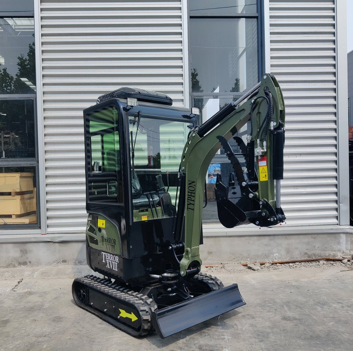 TYPHON TERROR XVIII Prestige 2 Ton Mini Excavator KUBOTA Diesel Engine