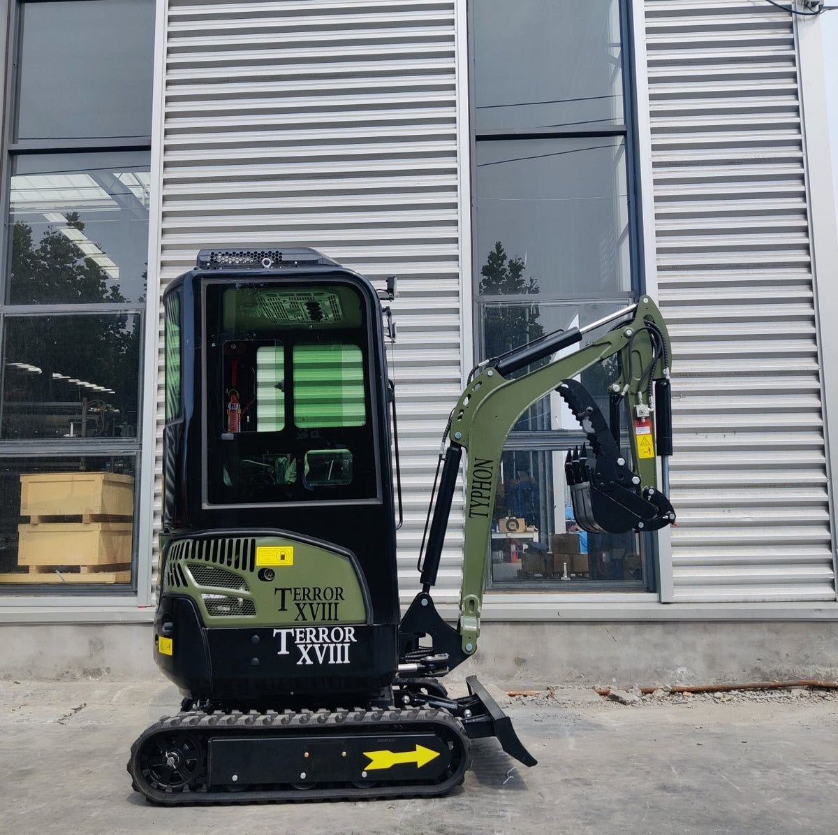 TYPHON TERROR XVIII Prestige 2 Ton Mini Excavator KUBOTA Diesel Engine